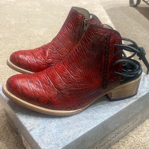 Freebird jojo in red croco size 10